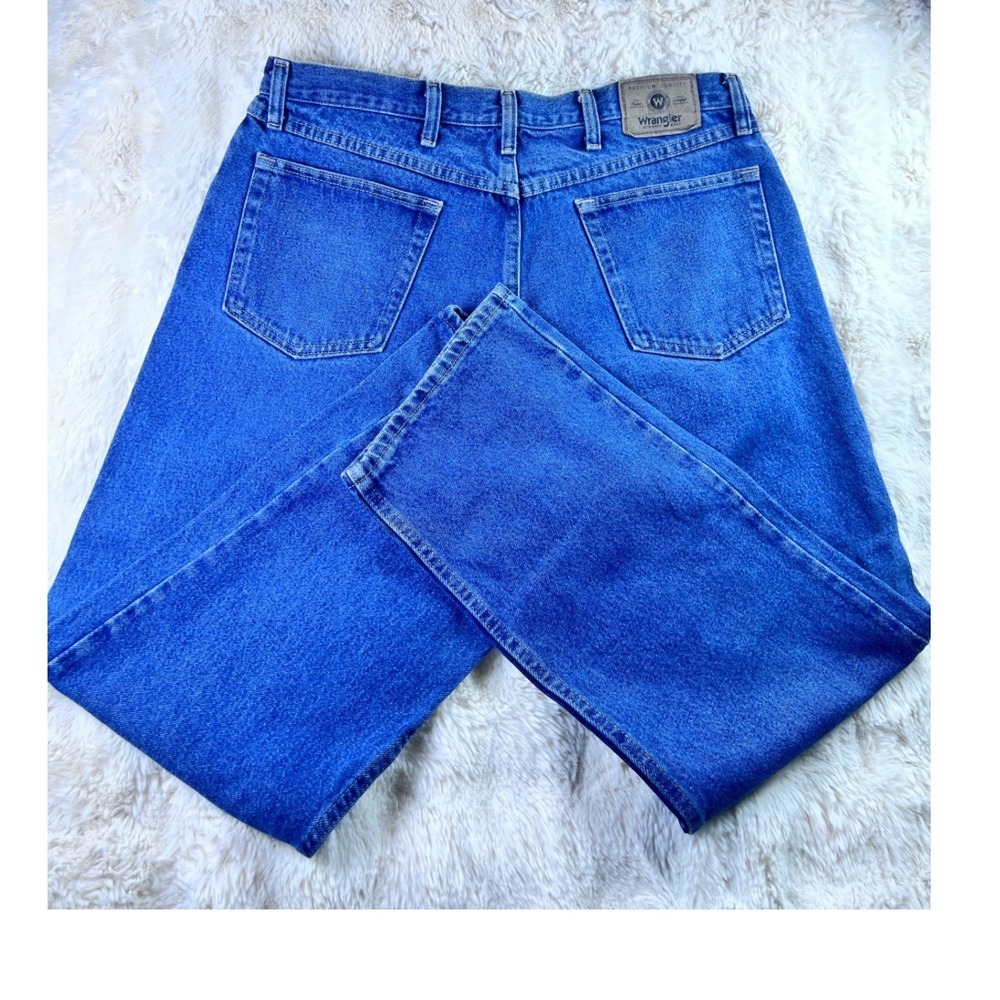 Wrangler Authentic Jeans Mens 36x30 Relaxed Fit Blue Denim Straight A18